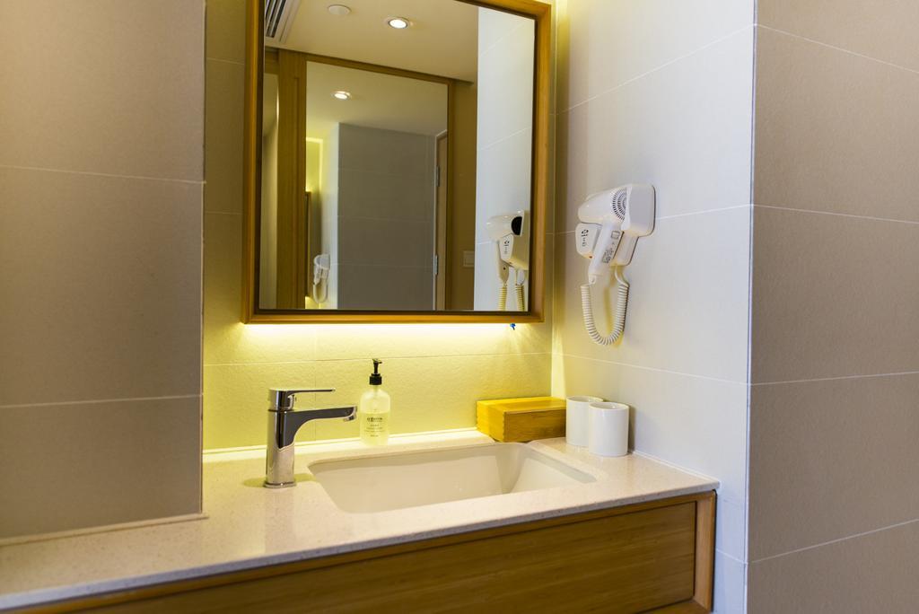 Ji Hotel Shanghai Lujiazui Екстер'єр фото